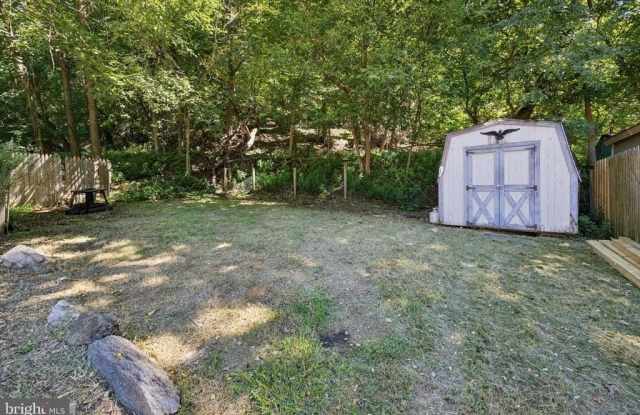 153 PARKER AVENUE Gallery 4