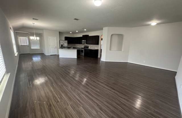 2523 Barbwire Way Gallery 4