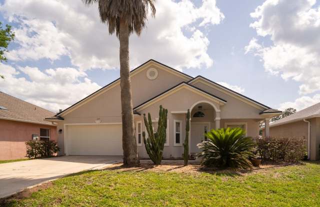 New Listing in Desirable Eagle Creek! 3/2/2 photos photos
