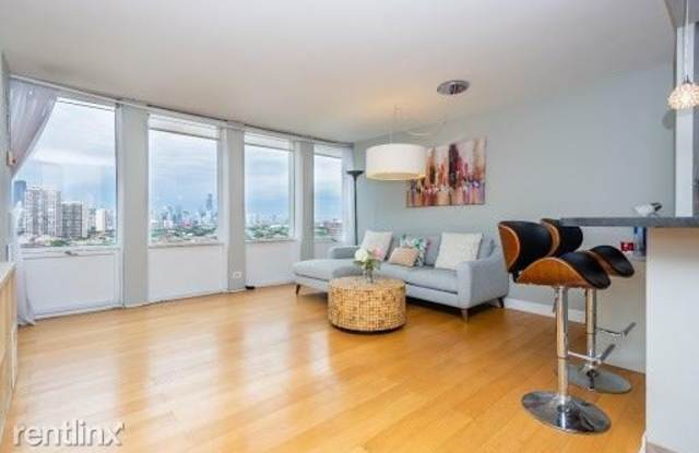 Park West Tower Gallery 4
