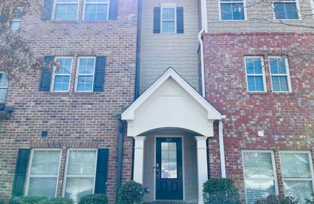 WOW! 3 bedroom 3.5 bathroom townhome! Like New! Must see photos photos