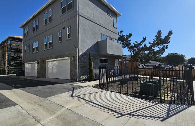 236 W Pearl Ave - 236 West Pearl Avenue, Stockton, CA 95207