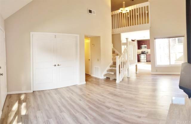 8879 Hillery Drive Gallery 4