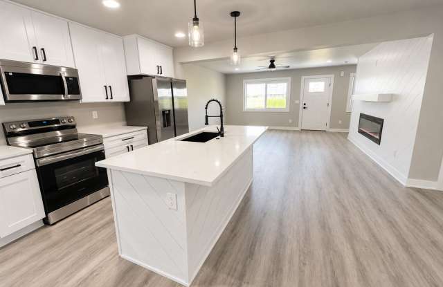 14433 Springbrook Trl Gallery 2