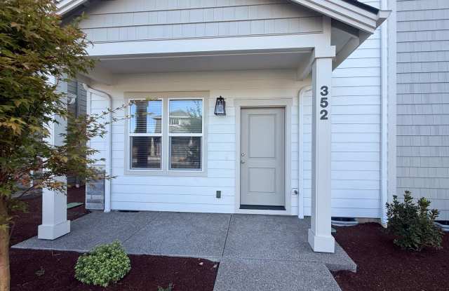 RENT SPECIAL: ½ Off First Full Month's Rent With One Year Lease! ~ Shetterly 352 photos photos