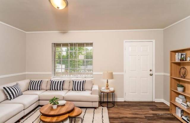 1328 Oak Terrace Gallery 4