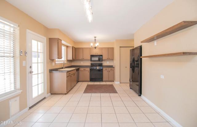 1736 BING CROSBY Drive Gallery 3