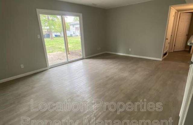 2446 Cedarwood Avenue - 1 Gallery 3