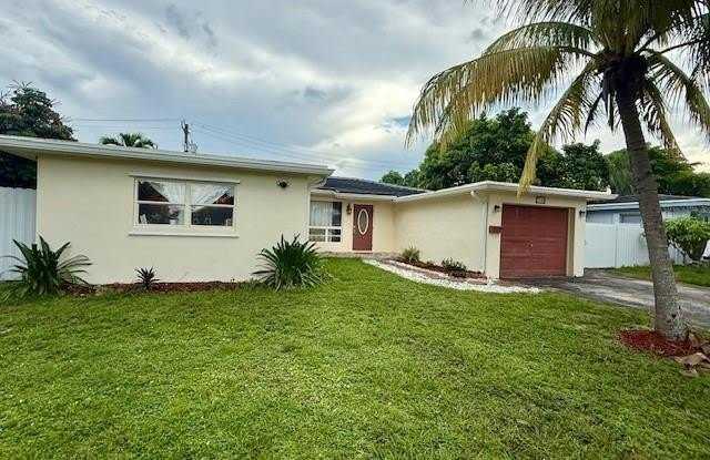7140 SW 16th St photos photos