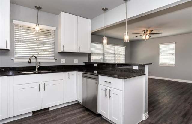 810  E Central  AVE - 810 East Central Avenue, Bentonville, AR 72712