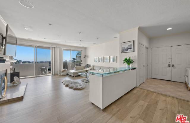 11535 Rochester Ave photos photos