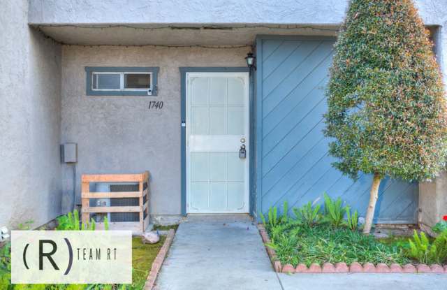 Beautiful 3-Bedroom Condo with Private Patio and Community Pool Gallery 1