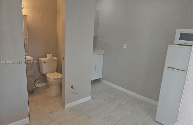 528 NW 10th St photos photos