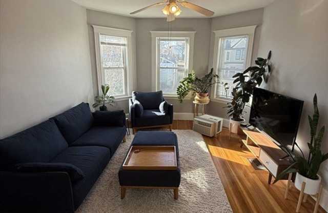 126 Neponset Ave unit: 3 photos photos