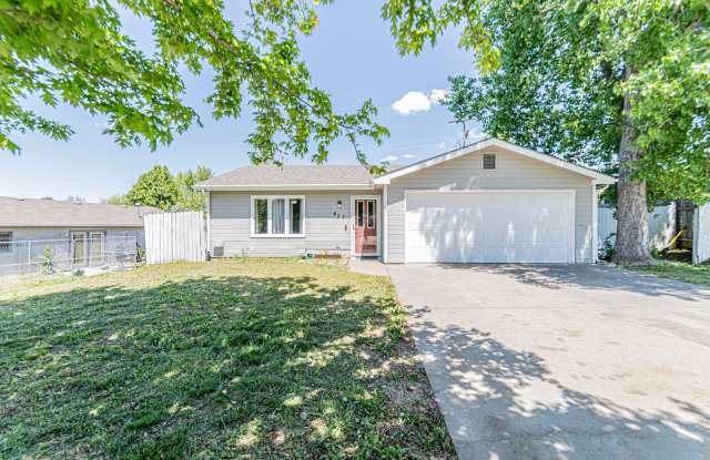 Single Family Home - 403 Shetland Circle, Ogden, KS 66517