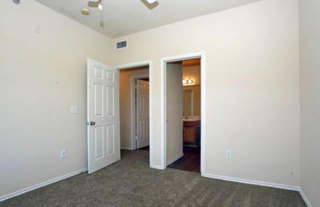 3432 Shoreline Dr Gallery 2