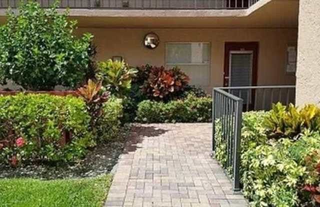 370 NW 76th Avenue photos photos