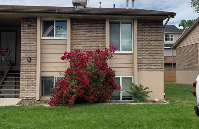 2588 South 900 East - 2588 900 East, Salt Lake City, UT 84106