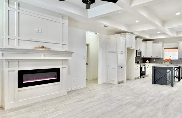 5609 San Jacinto Drive Gallery 3