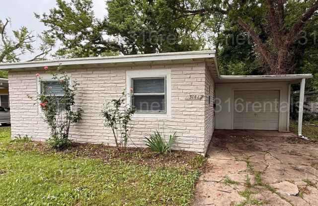 $1100 - 3 bedroom / 1 bathroom - Single Family Home photos photos