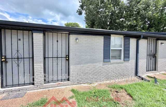 200 N Tipton St photos photos