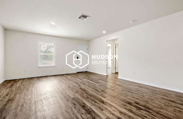 752 Medlin Street Gallery 3
