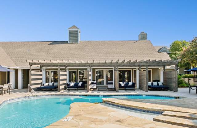 The Arbors of Las Colinas Gallery 1
