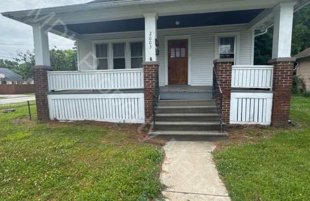 2003 W Genesee Ave photos photos