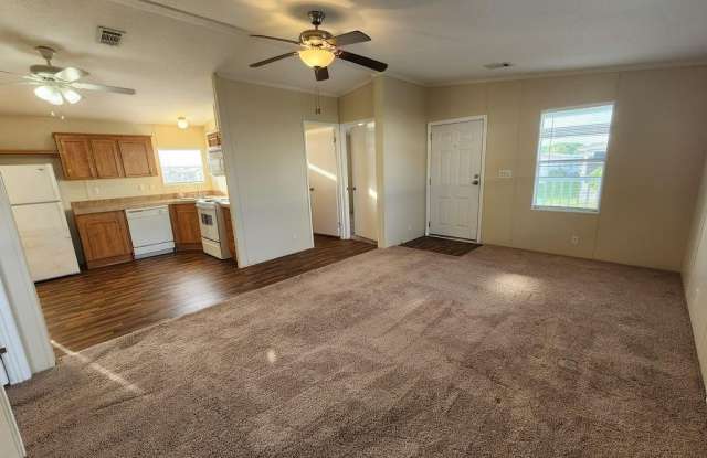 445 Avanti Way Boulevard photos photos