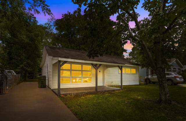 Charming 3 Bedroom, 2 Bathroom house photos photos