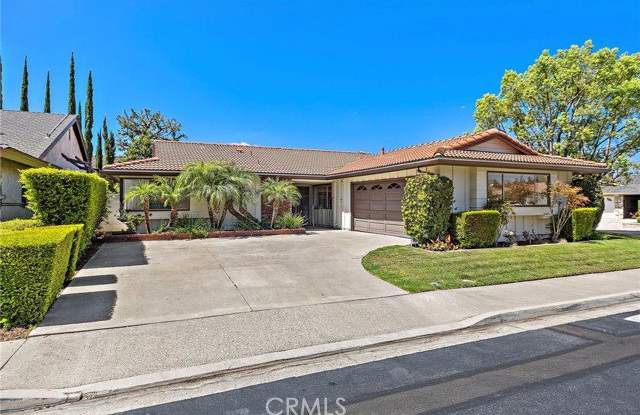 25382 Shawnee Drive Gallery 1