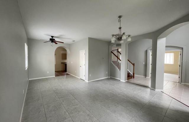 18131 SANDY POINTE DRIVE Gallery 2