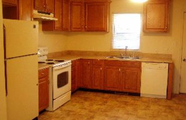 One Level 2 Bedroom House Gallery 4