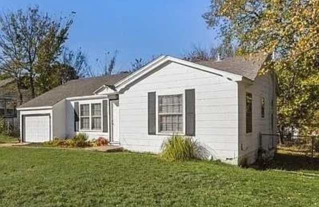 1313 W Shepherd Street photos photos