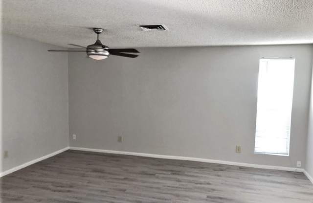 2106 North Comanche Drive Gallery 3