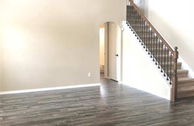 1236 Collin Drive Gallery 4