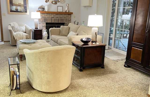 445 Slinger Rd photos photos