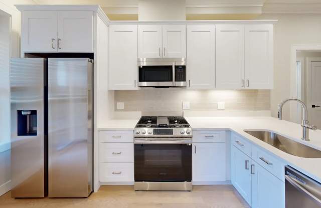 Modern 3-Bed with Washer/Dryer in Unit photos photos