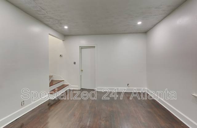 542 S Evelyn Pl NW Gallery 3