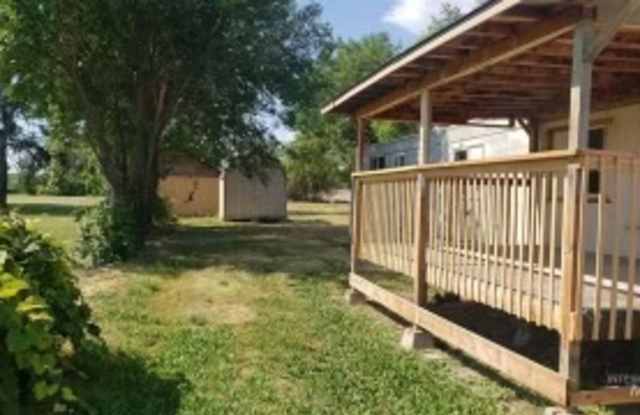 611 Prince Avenue - 611 Prince Avenue, Wilder, ID 83676