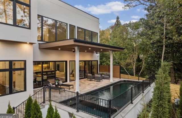 19 Spruell Springs Road NE Gallery 2