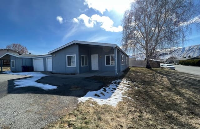1202 3rd St - 1202 3rd Street Northeast, East Wenatchee, WA 98802