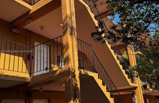 1330 W 54th St photos photos 1330 W 54th St photos photos