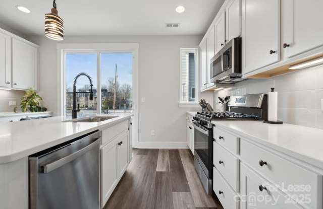 2132 Electric Lane photos photos