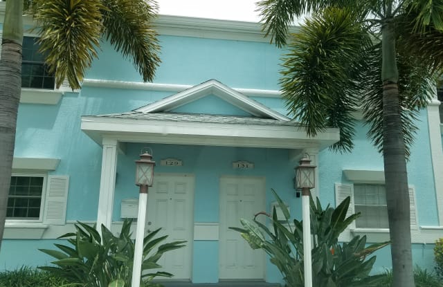 131 Pompano Dr SE - 131 Pompano Drive Southeast, St. Petersburg, FL 33705