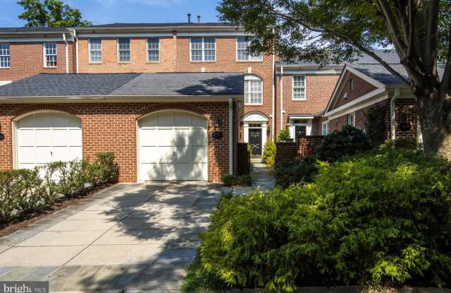 4036 MANSION COURT NW - 4036 Mansion Court Northwest, Washington, DC 20007