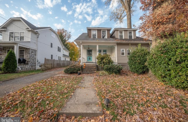 15 SABINE AVENUE - 15 Sabine Avenue, Narberth, PA 19072