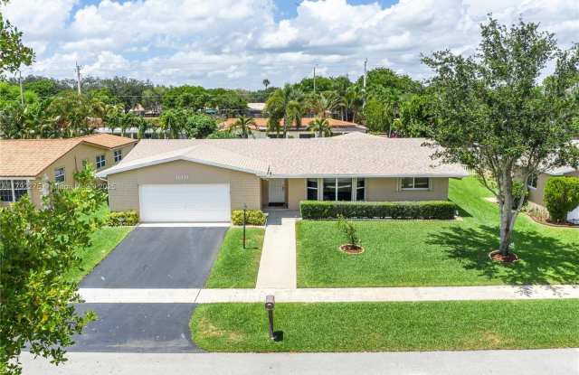 11431 NW 23rd St photos photos