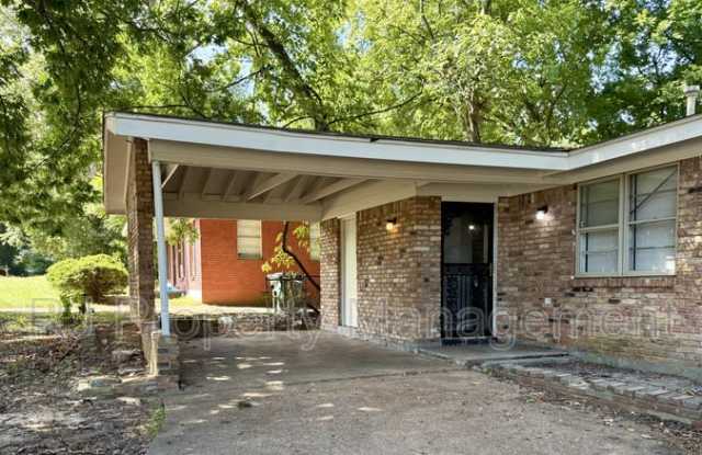 3417 Edgar St Gallery 3
