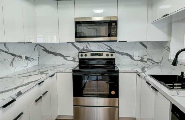 12500 SW 5th Ct - 12500 Southwest 5th Court, Pembroke Pines, FL 33027 12500 SW 5th Ct - 12500 Southwest 5th Court, Pembroke Pines, FL 33027